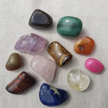 collection-mineraux-enfant-pierres-roulees-waldorf-collection-mineraux-enfant-pierres-roulees-lithotherapie